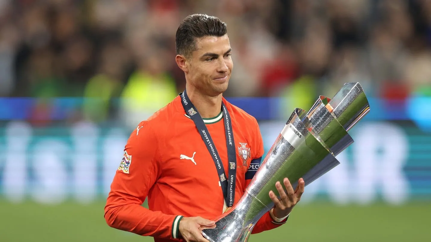 ¿Cristiano Ronaldo podría jugar el Mundial de Clubes con Boca? La insólita oferta y el gesto de Cavani