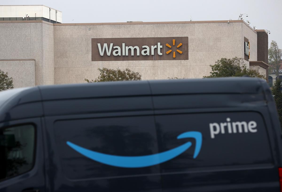Walmart y Amazon evalúan lanzar sus propias criptomonedas
