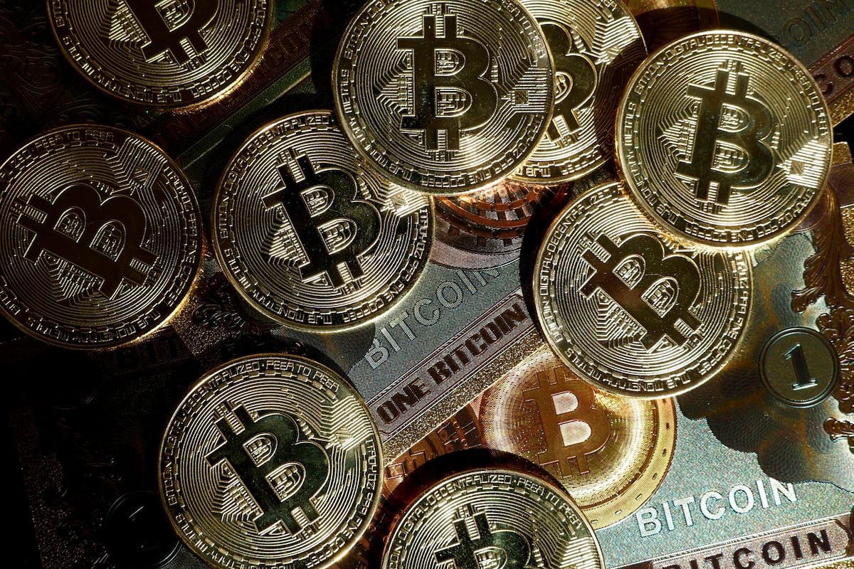 Bitcoin roza su récord histórico tras fuertes compras de empresas