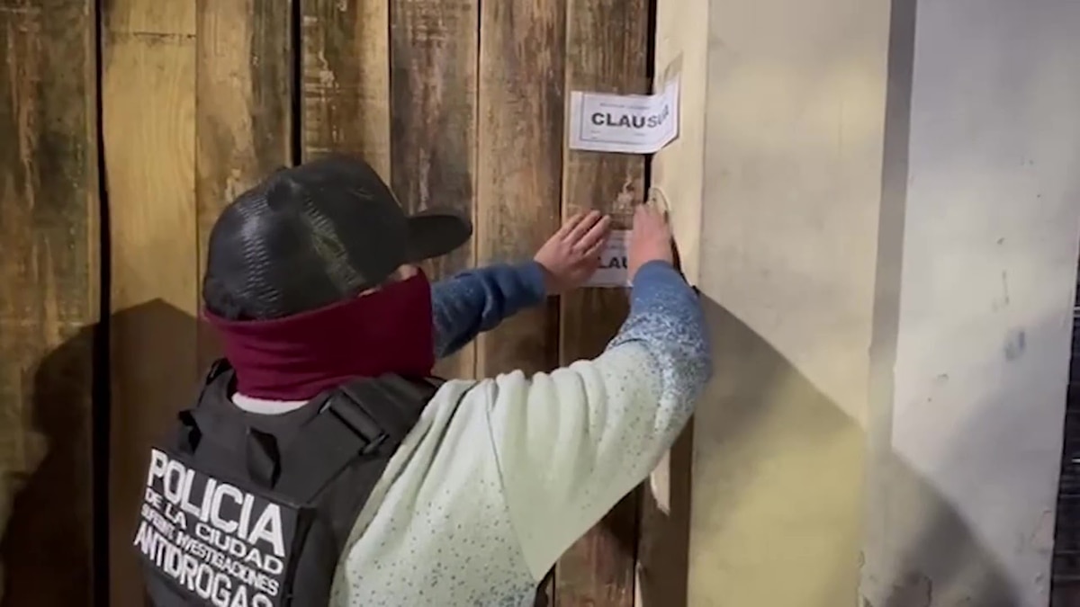 Desmantelan dos búnkeres de droga en un edificio usurpado en San Cristóbal