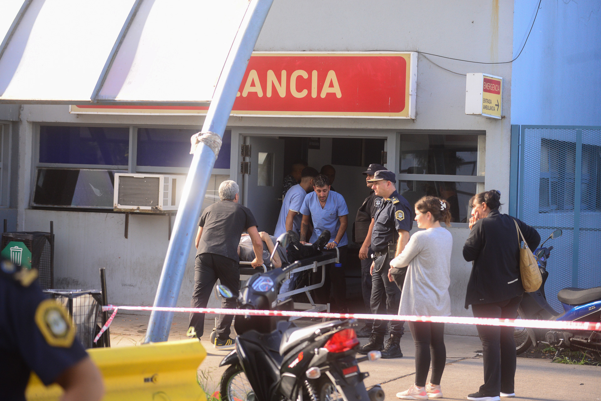 Liberan a uno de los implicados en la pelea entre barras en el hospital de Gonnet