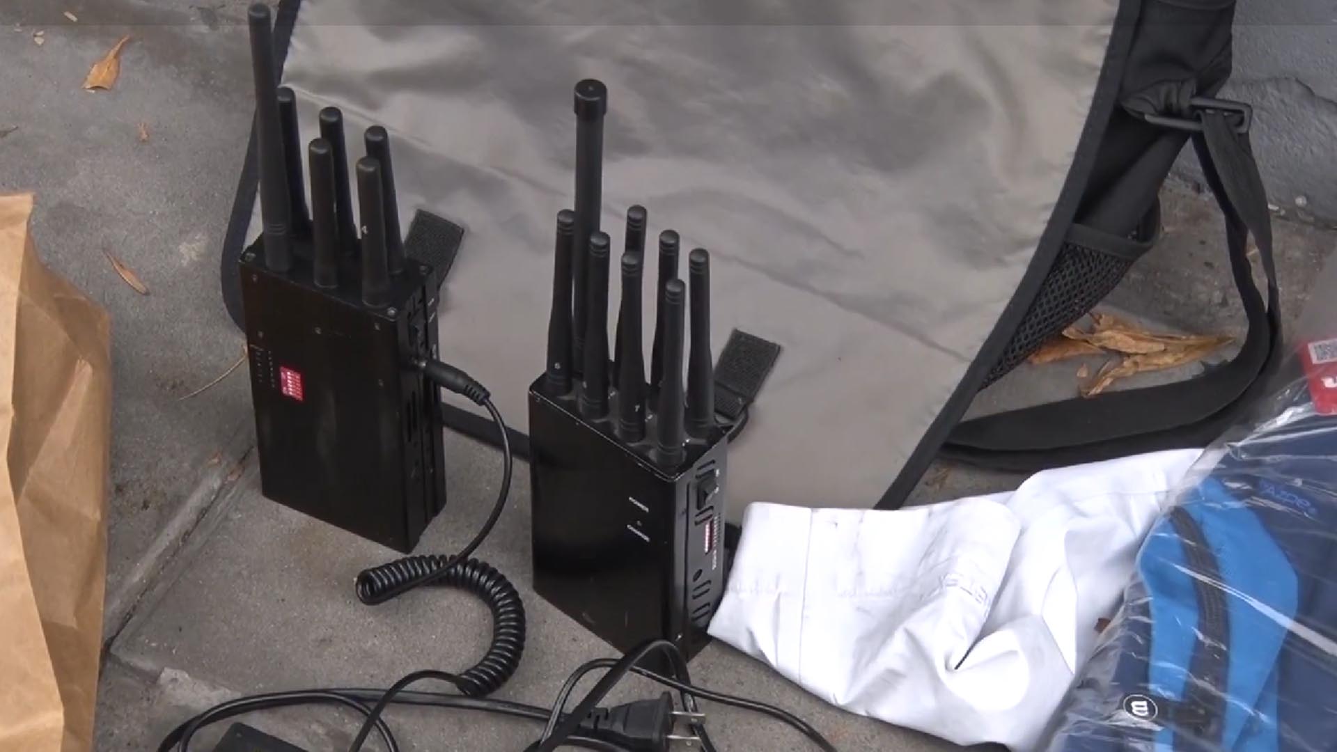 Cayeron al querer robar una camioneta con inhibidor en Monserrat