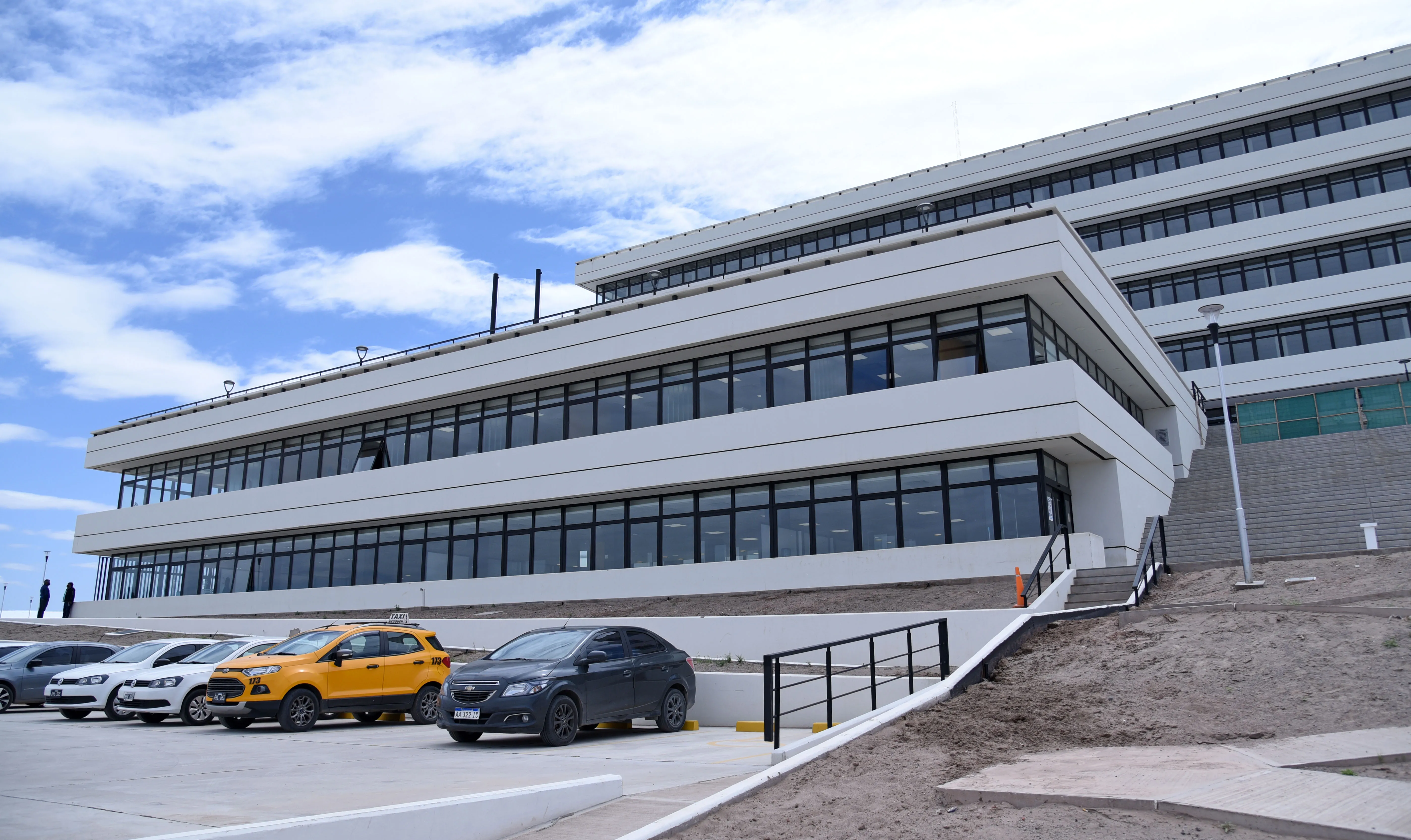 Por faltas injustificadas y sanciones, despiden a otros tres estatales de Neuquén