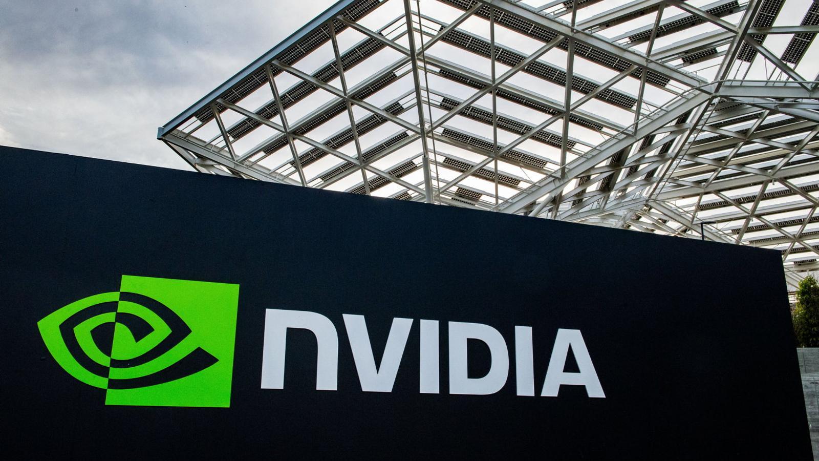Pánico a la IA China: DeepSeek provoca una caída de NVIDIA en bolsa del 14 % tras su presentación