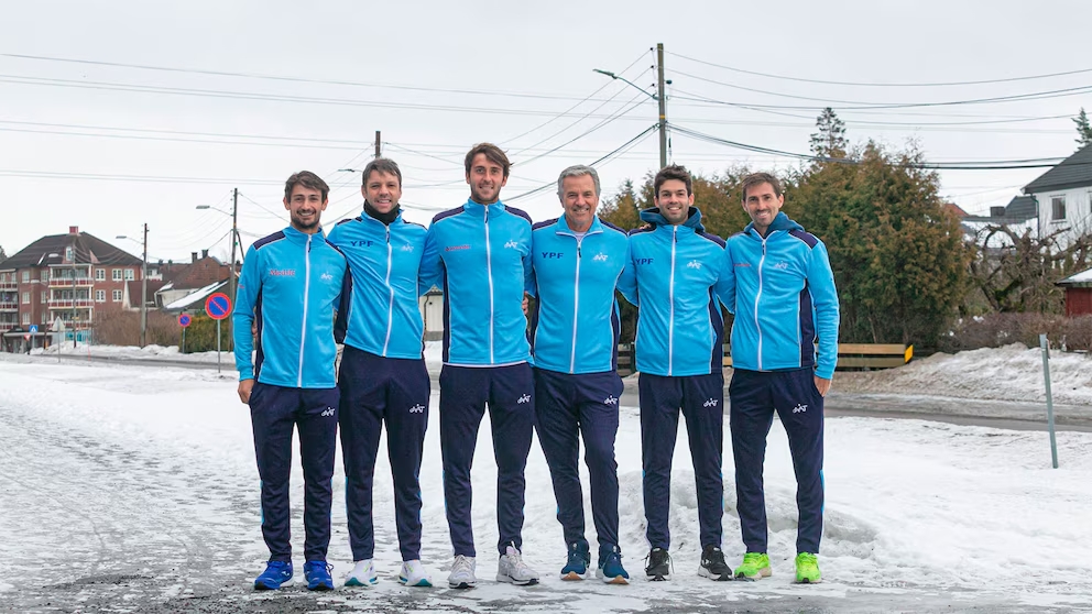 El equipo argentino de Copa Davis tuvo su primer entrenamiento con asistencia completa en Oslo