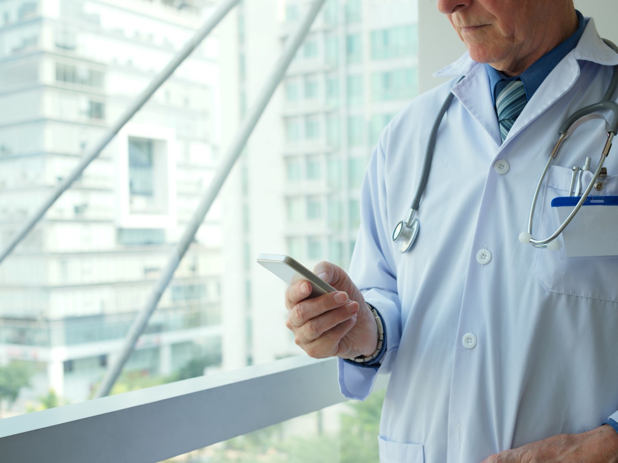 Gobierno pone fin a las triangulaciones con prepagas: se acaban las "obras sociales" sindicales.