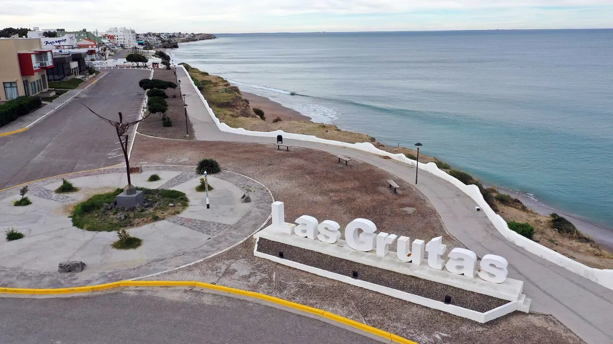 Las Grutas, Verano 2025: guía completa de precios de departamentos, hoteles, camping y dormis