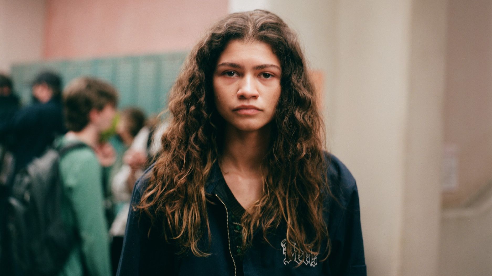 Tras años de espera, una serie retoma grabaciones con cambios significativos