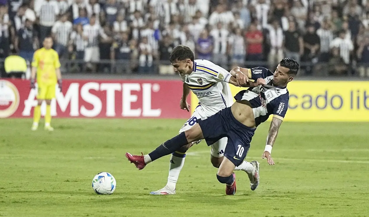 El exabrupto de Gago con uno de los jugadores de Boca en pleno partido: “Empezá a correr o te saco a la m...”