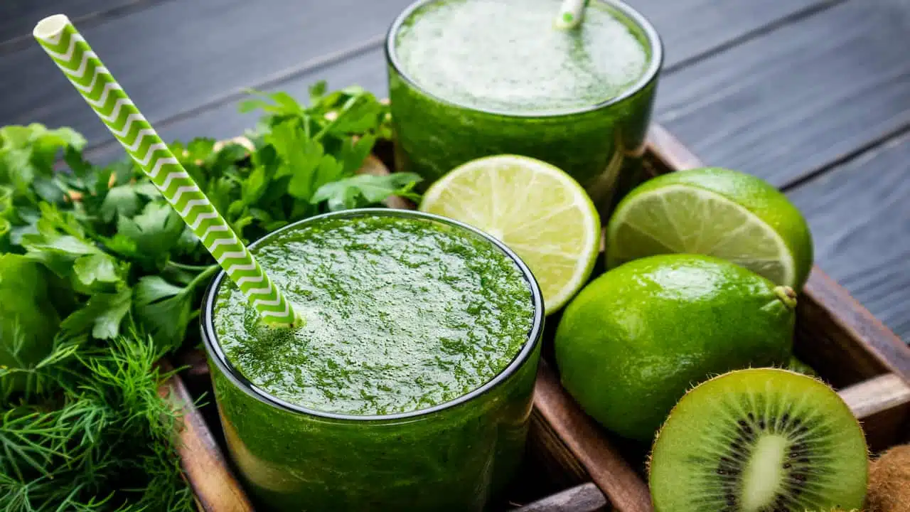 El jugo verde que equilibra el azúcar en sangre y combate la diabetes