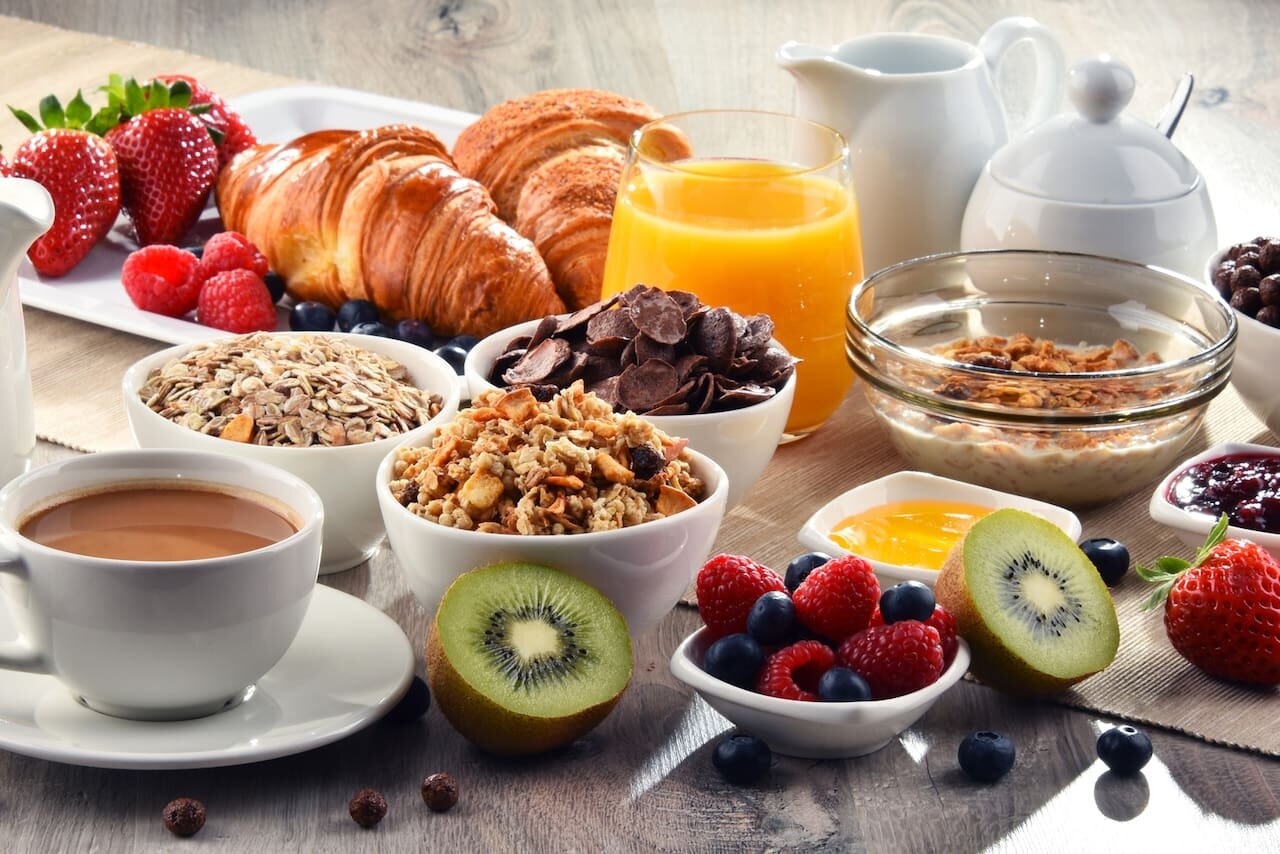 Las claves de un desayuno equilibrado: qué incluye, cómo se combinan los alimentos y qué beneficios aporta 
