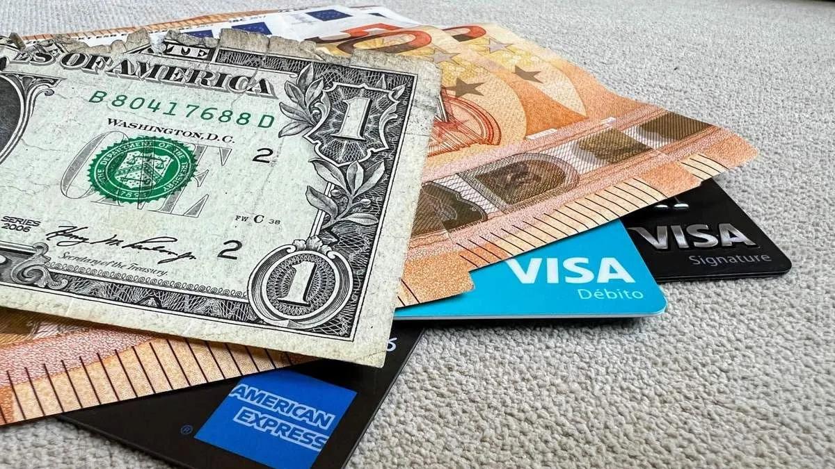 Cambios en el sistema de pagos: ya se puede usar débito para pagar en dólares