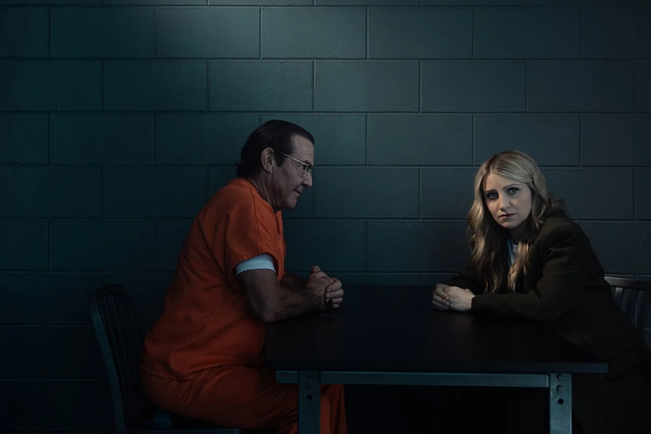 Happy Face: Dennis Quaid interpreta a un manipulador asesino en el tráiler de su nueva miniserie