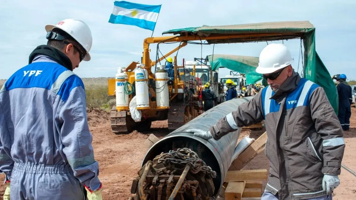 YPF y sus socios buscan financiamiento por USD 1.700 millones para un nuevo oleoducto clave en Vaca Muerta.