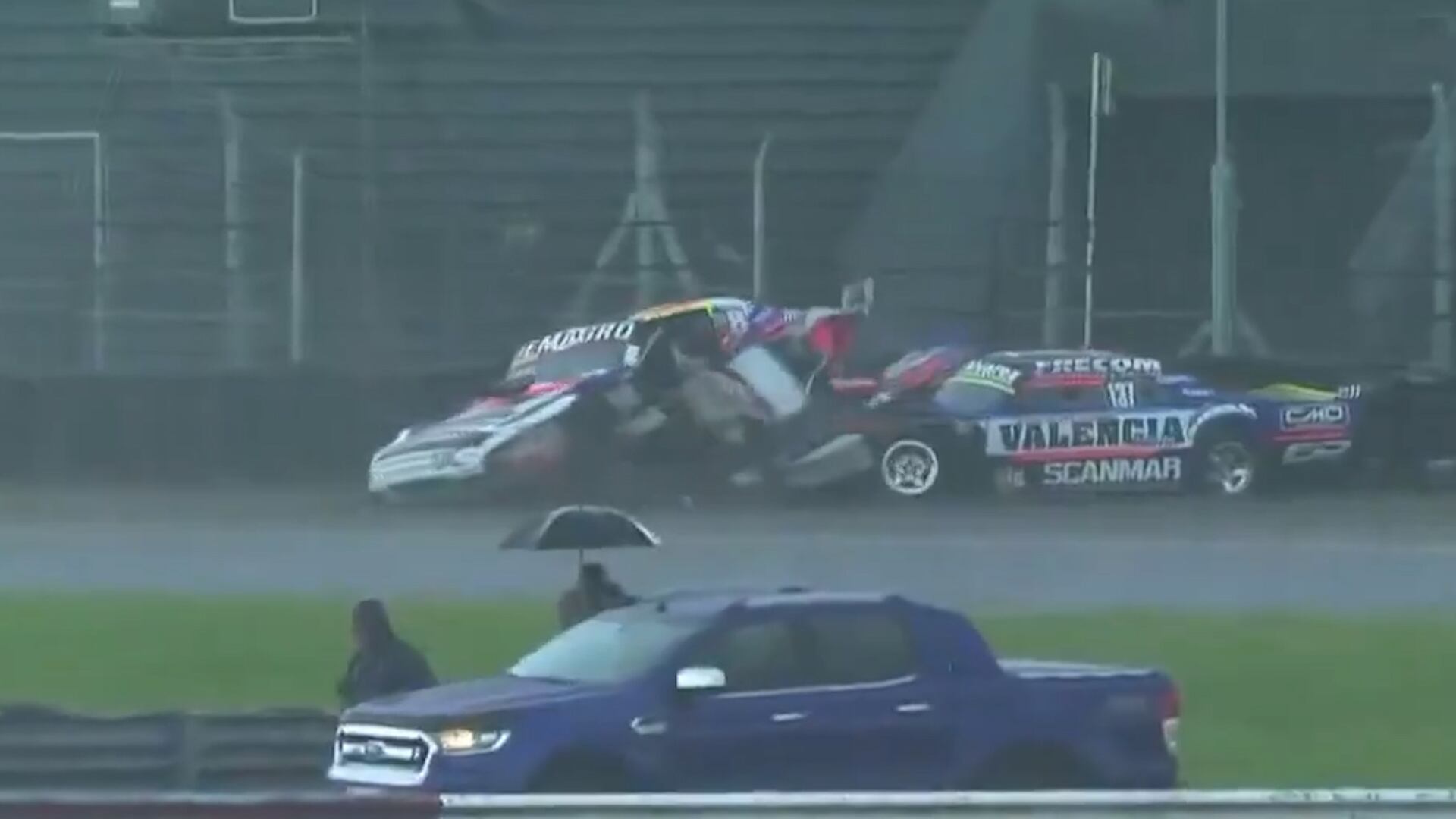 Caos en Pista: Choque Múltiple Finaliza Prematuramente Procar Argentino