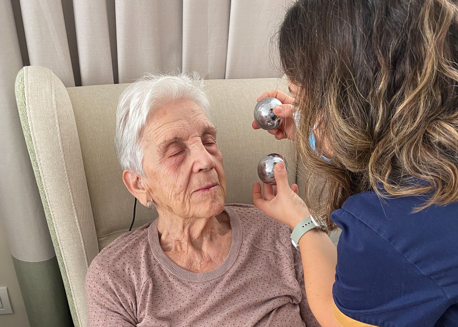 Advertencia médica: la somnolencia diurna en mujeres mayores podría anticipar demencia