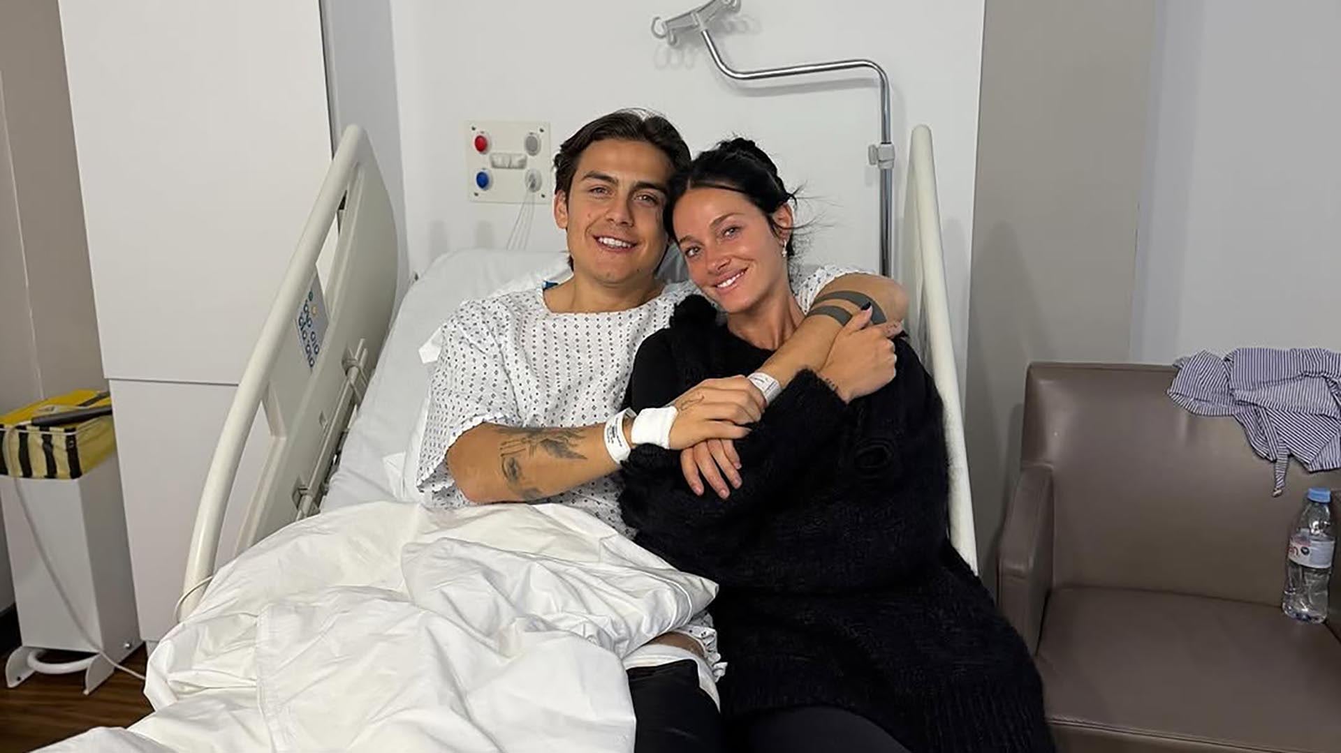 Paulo Dybala: Imágenes Post-Operación Anuncian su Ausencia Restante de Temporada