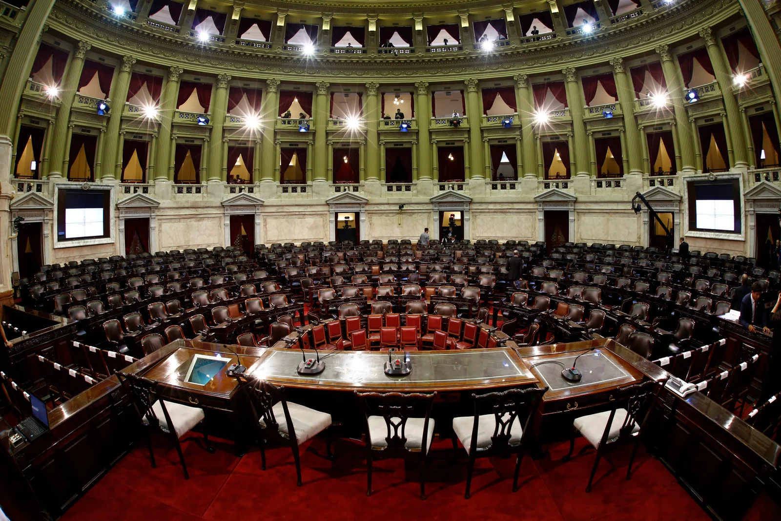 Aumento Inminente: Senadores Argentinos Cobrarán 9 Millones a Partir de Mayo