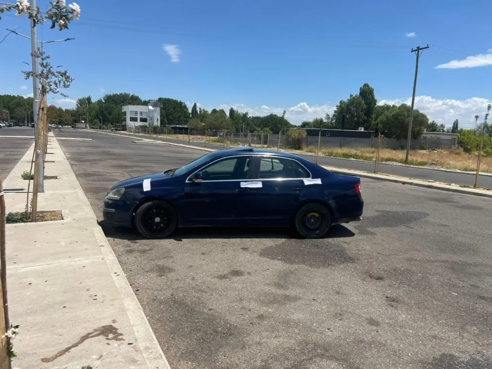 Encuentran un auto denunciado como robado en Isla 132