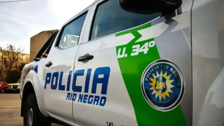 Un joven fue apuñalado en el pecho: su novia quedó detenida