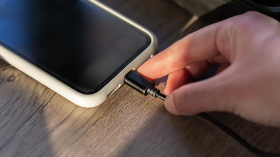 Baterías de Celular con 50 años de Vida Útil: Innovación China