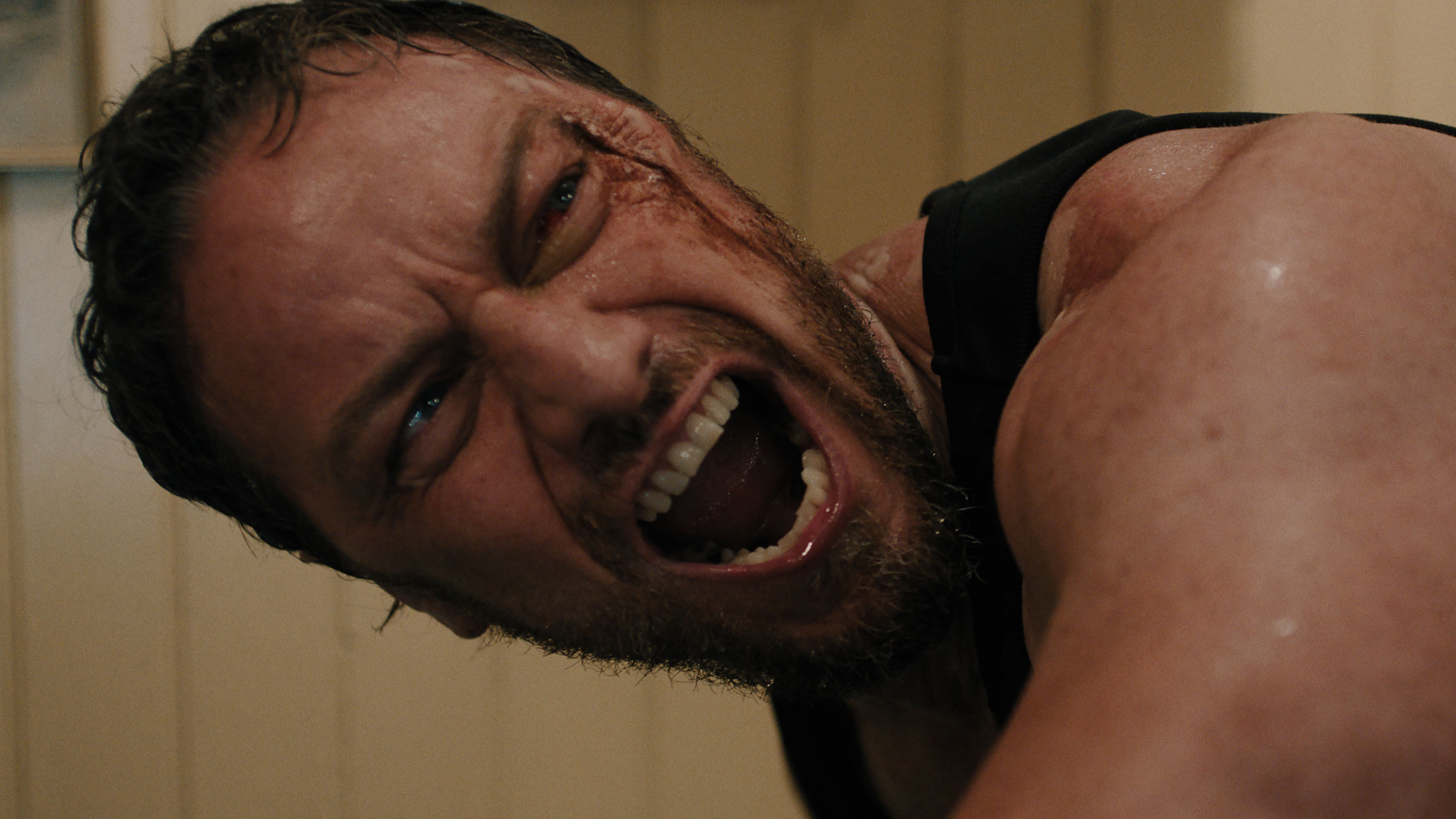 El Oscuro Secreto de las Tradiciones Sociales en la Campiña Británica