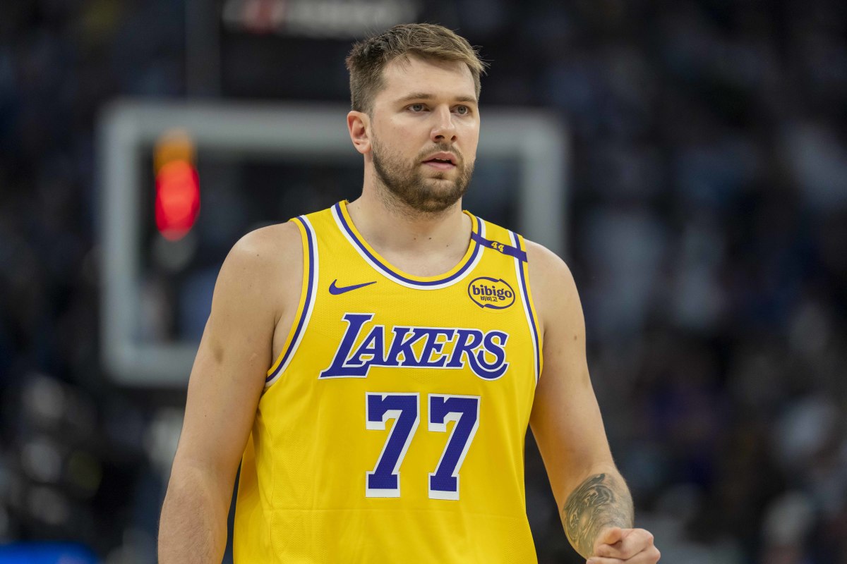 La doble cara de Doncic: brillante en ataque, flojo en defensa ante los Lakers