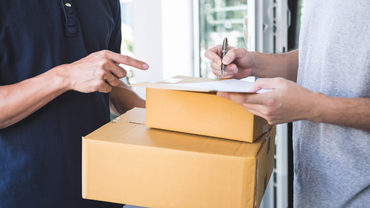 Importaciones: se podrán traer del exterior paquetes de hasta 50 kilos sin aranceles