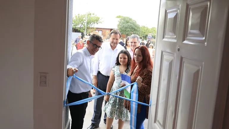 Río Negro entregó un promedio de 5 viviendas por semana en 2024