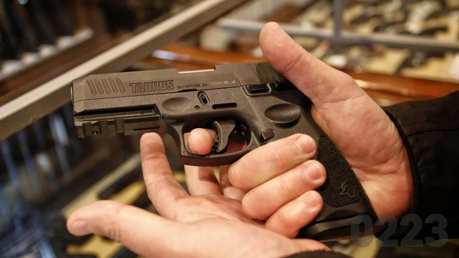 Menos requisitos para comerciantes de armas: el Gobierno flexibilizó las exigencias