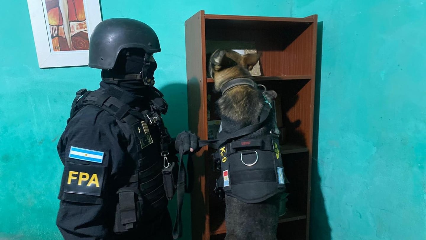 Vendían droga junto a una escuela: detuvieron a una pareja en Córdoba