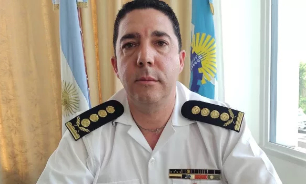Escándalo en Chubut: encontraron droga en el despacho de un comisario y apartaron a dos efectivos