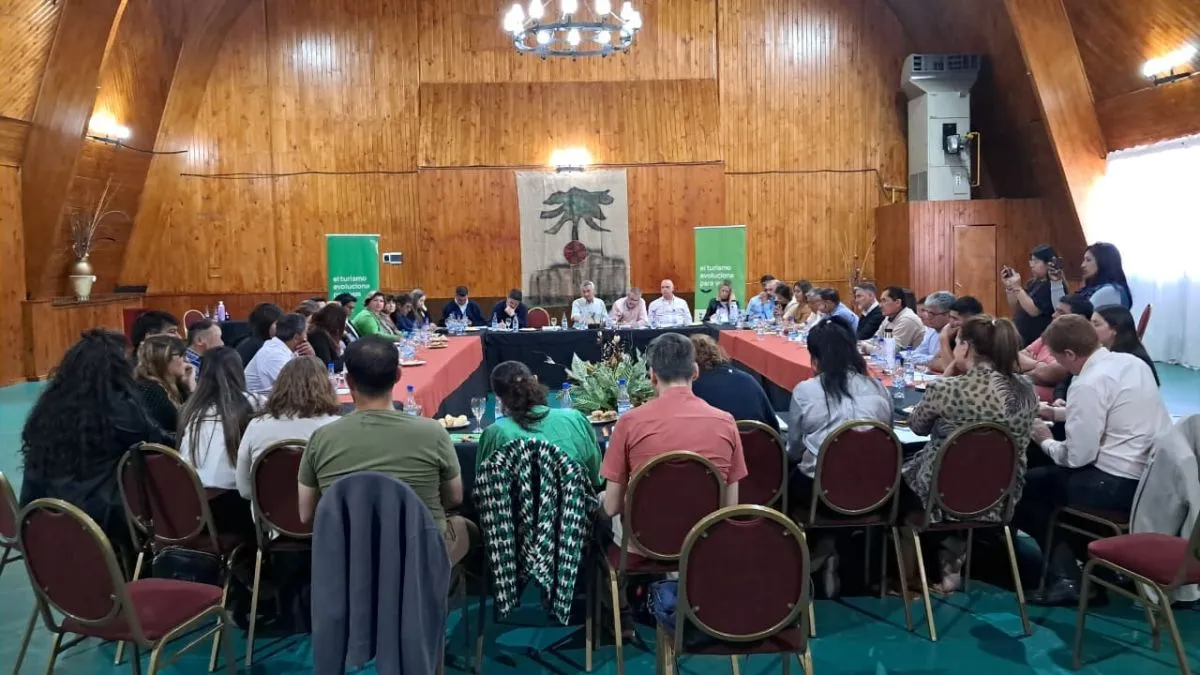 Intendentes y autoridades impulsan el desarrollo turístico del Alto Neuquén